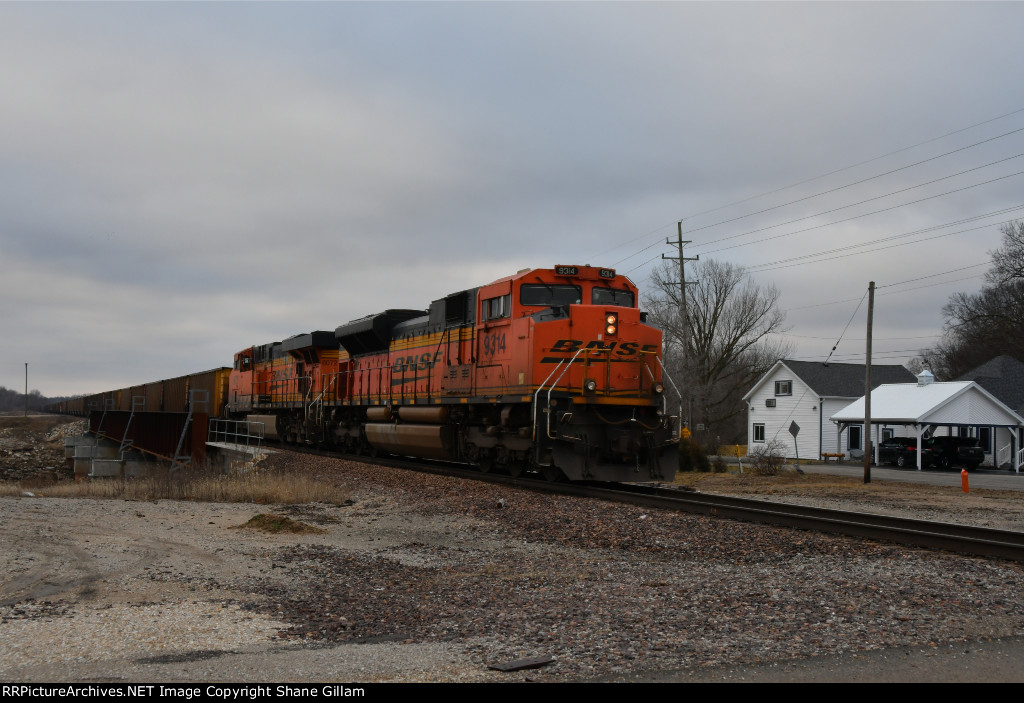 BNSF 9314 Roster shot.